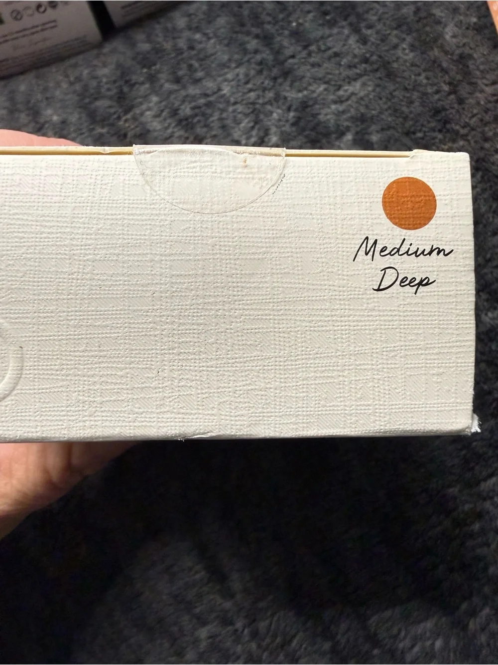 Rare Beauty Always an Optimist Soft Radiance Setting Powder - Medium Deep